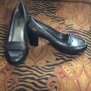 Bandolino Gray Patent Shoes